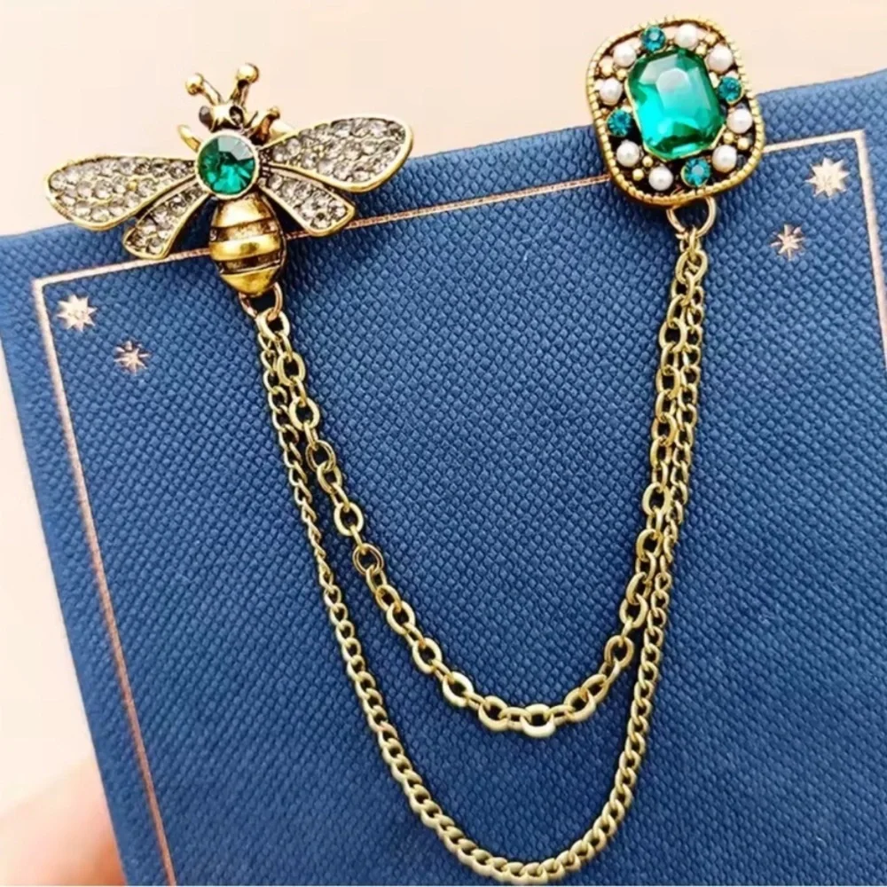 Vintage Bee Crystal Chain Brooch | Green Gem Lapel Pin | Elegant Gold Accessory